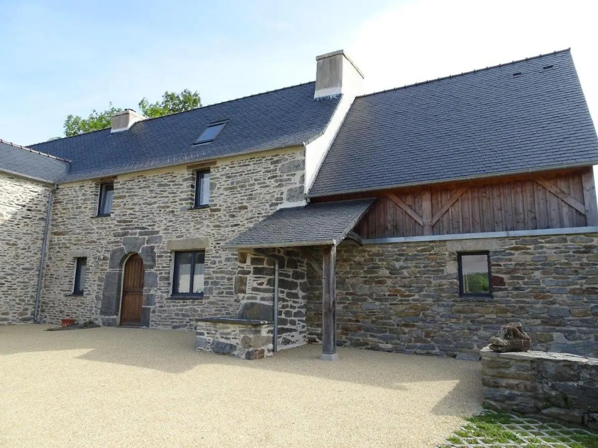 Holiday home Ty-Kanndi Locmelar